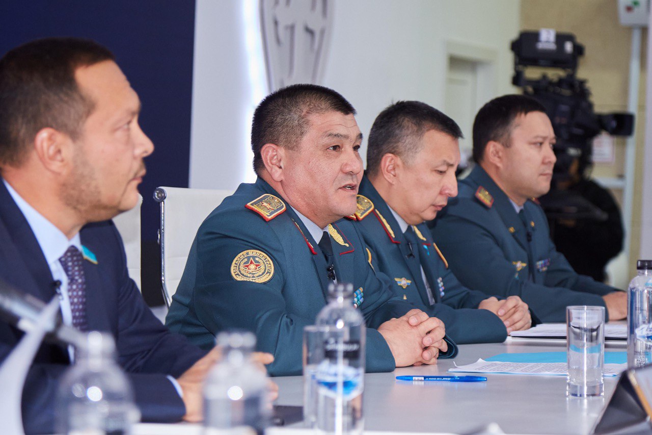 ҚР Парламенті Мәжілісінің депутаты Константин Авершин биліктің міндетті әскери қызметті жою туралы петицияны неліктен қолдамайтынын түсіндірді .