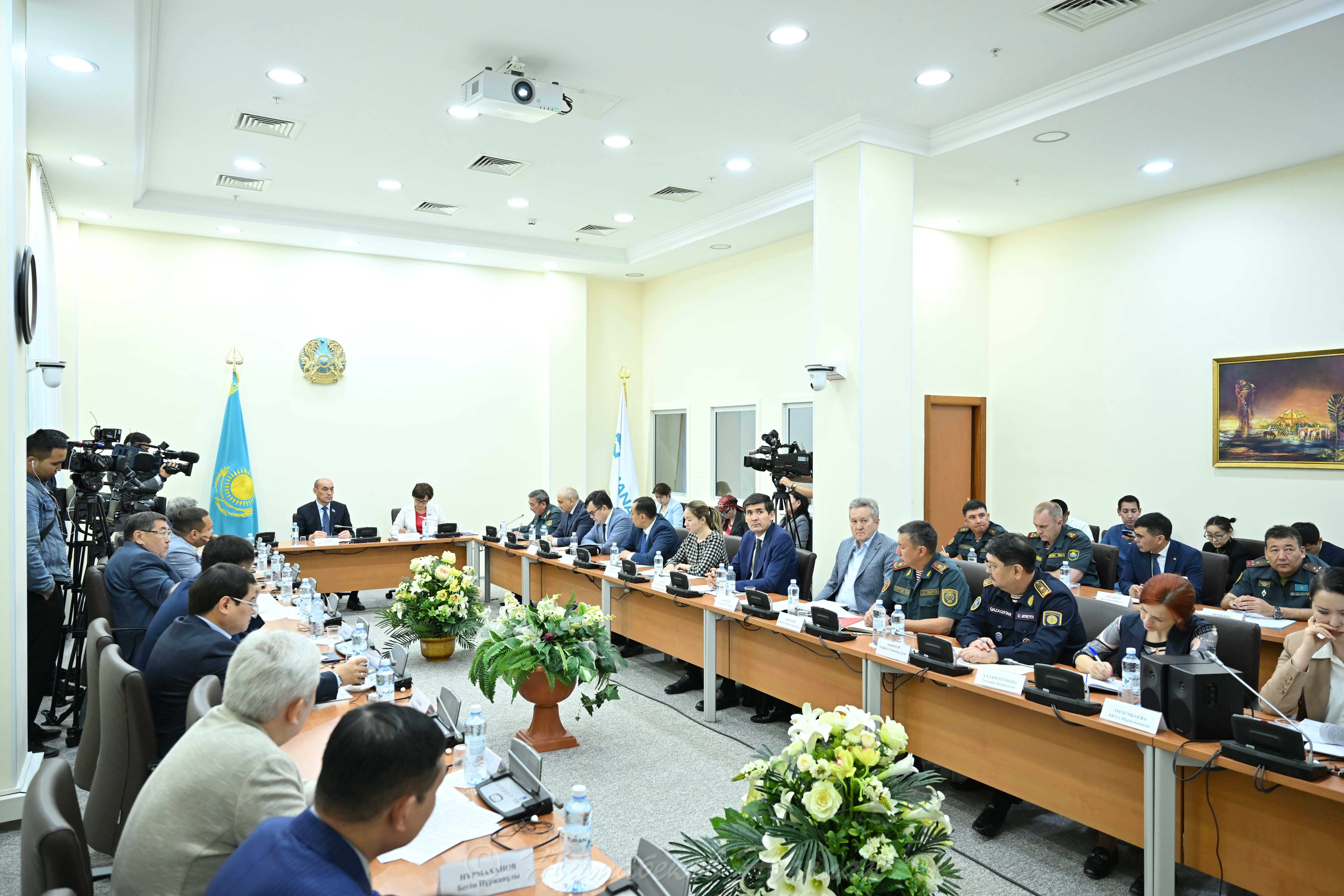 Расширенное тематическое заседание  Комитета по международным делам, обороне и безопасности Мажилиса Парламента Республики Казахстан 