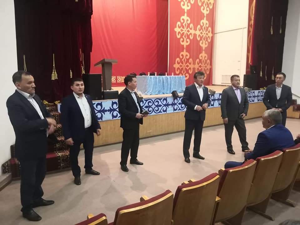 Депутат А.Уисимбаев встретился с жителями села Еркиншилик Ерейментауского района
