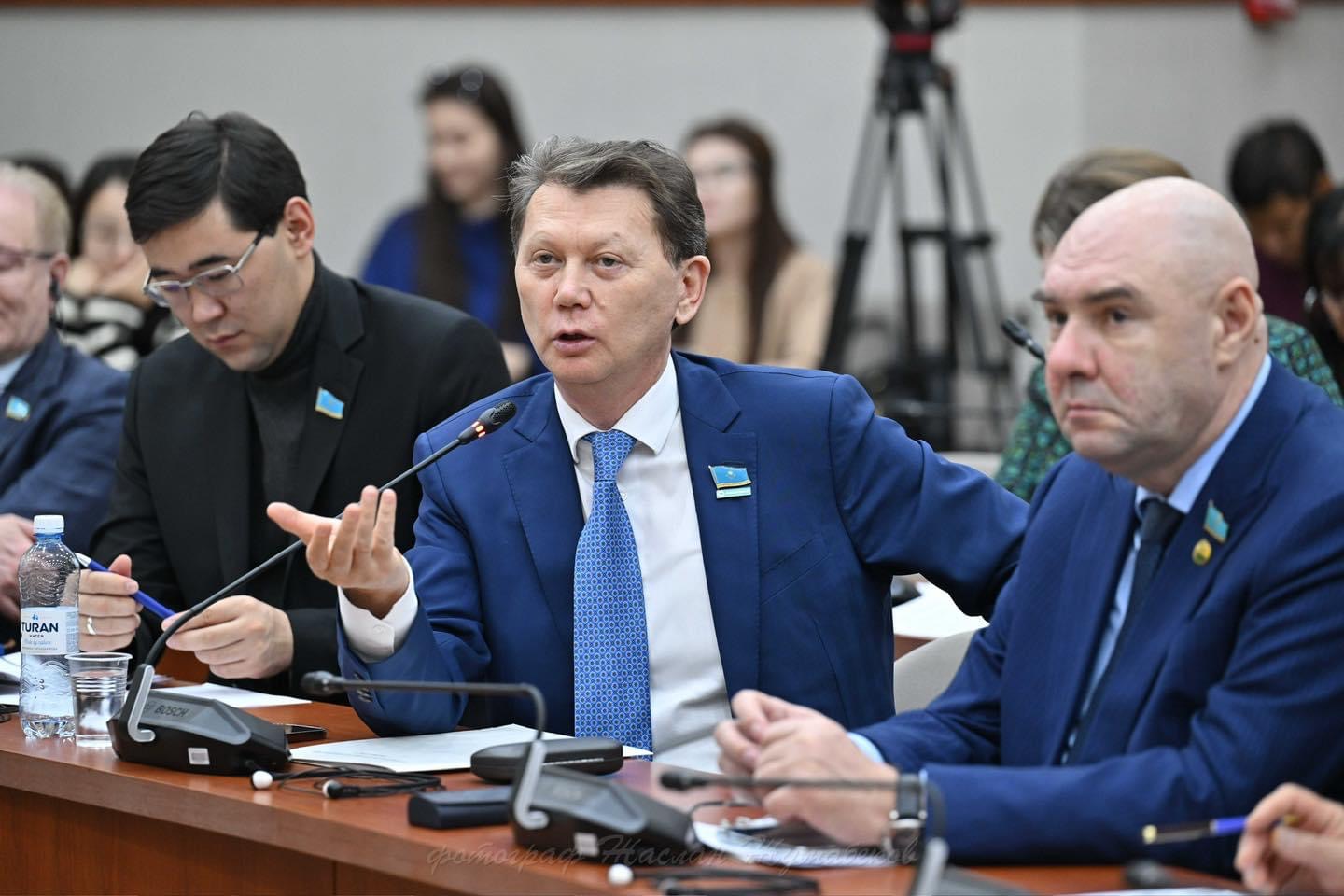 ҚР кейбір заңнамалық актілеріне трансферттік баға белгілеу мәселелері бойынша өзгерістер мен толықтырулар енгізу туралы заң жобасының таныстырылымы 