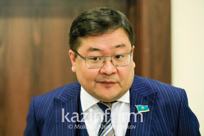 Айдос Сарым дал разъяснение по поводу законопроекта по противодействию кибербуллингу