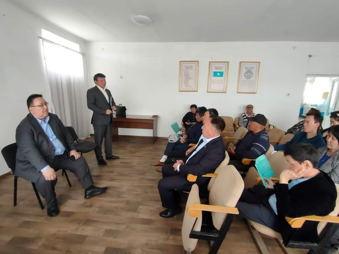 Депутат Аскарбек Усимбаев посетил с рабочим визитом село Жантеке Коргалжынского района Акмолинской области 