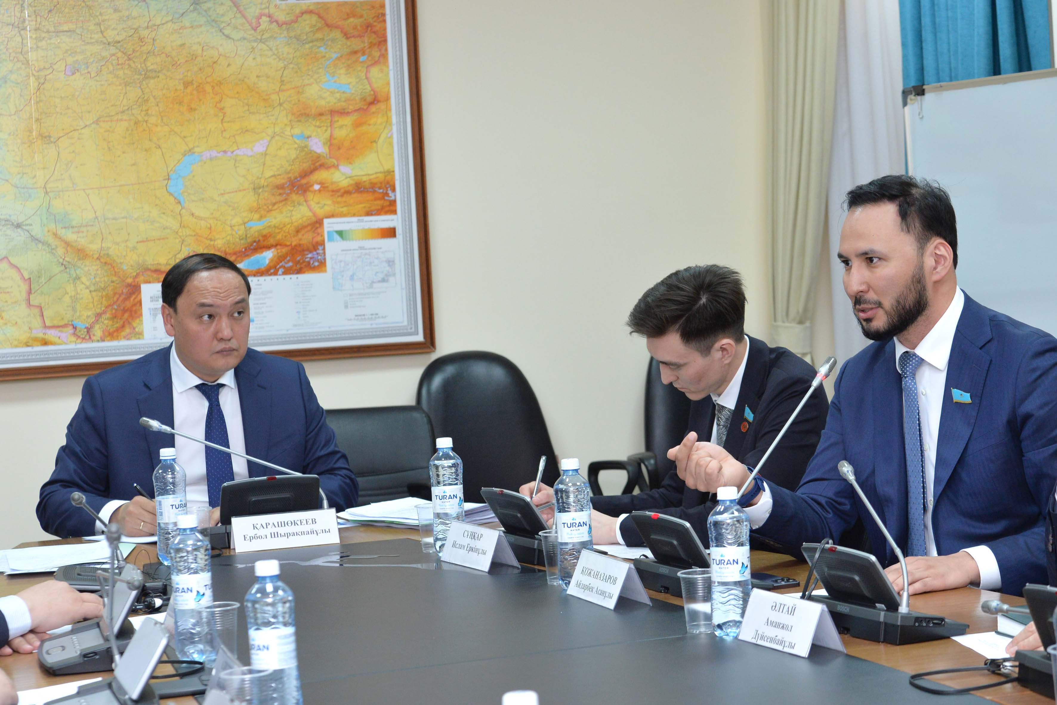 Қазақстан Республикасы Парламенті Мәжілісінің Аграрлық мәселелер жөніндегі комитеті ҚР Ауыл шаруашылығы Министрінің кандидатурасын келісті