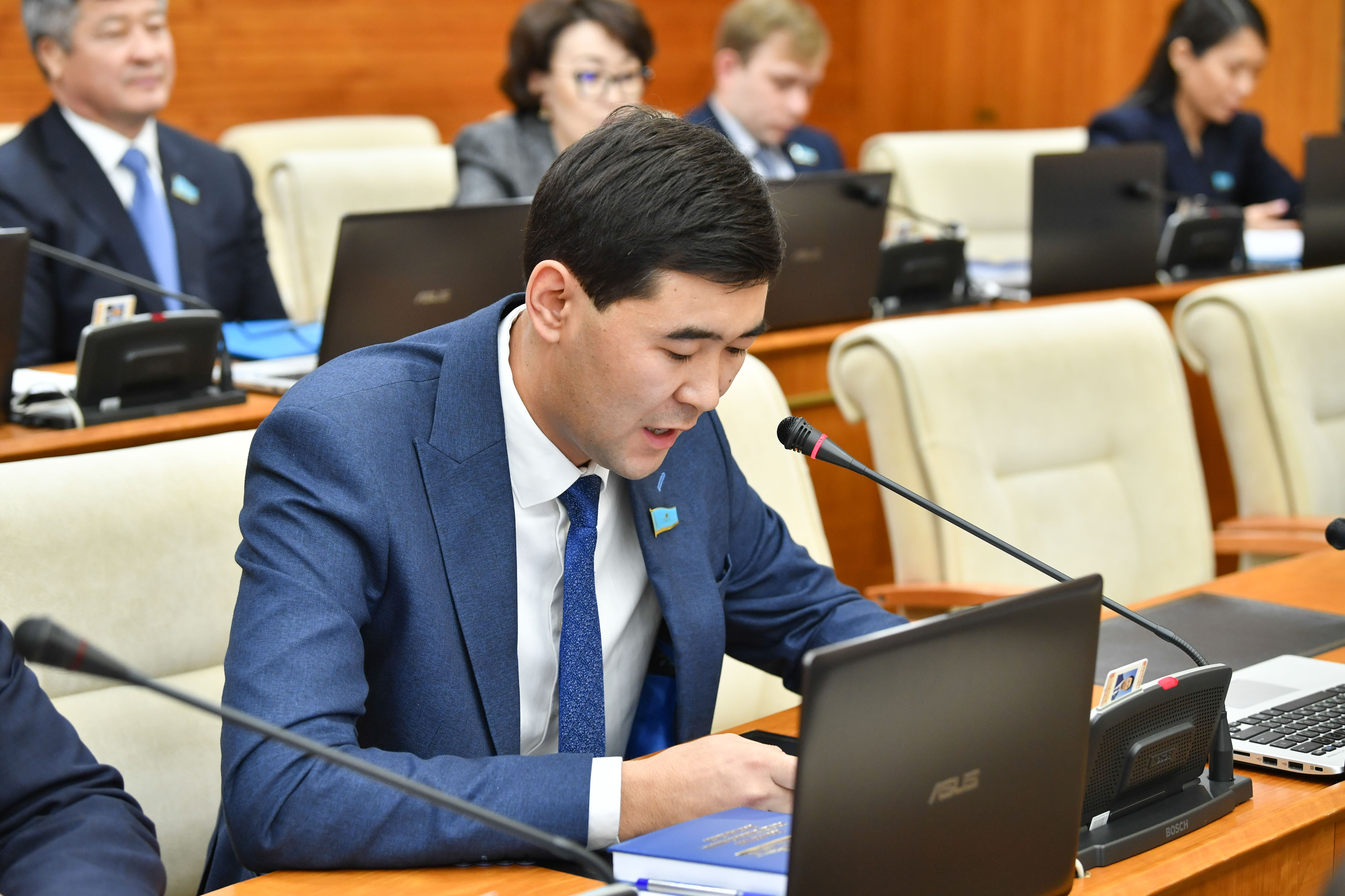 әскери идеалогия борышы