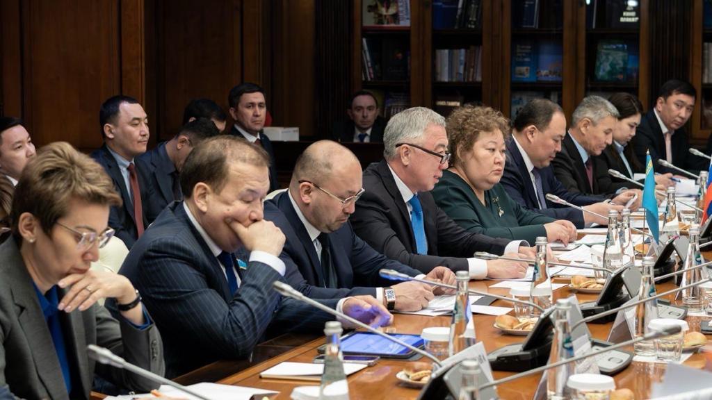 Депутат Болатбек Нажметдинұлы озвучил проблемы перевозчиков из Казахстана, пересекающих транзитом Российскую Федерацию