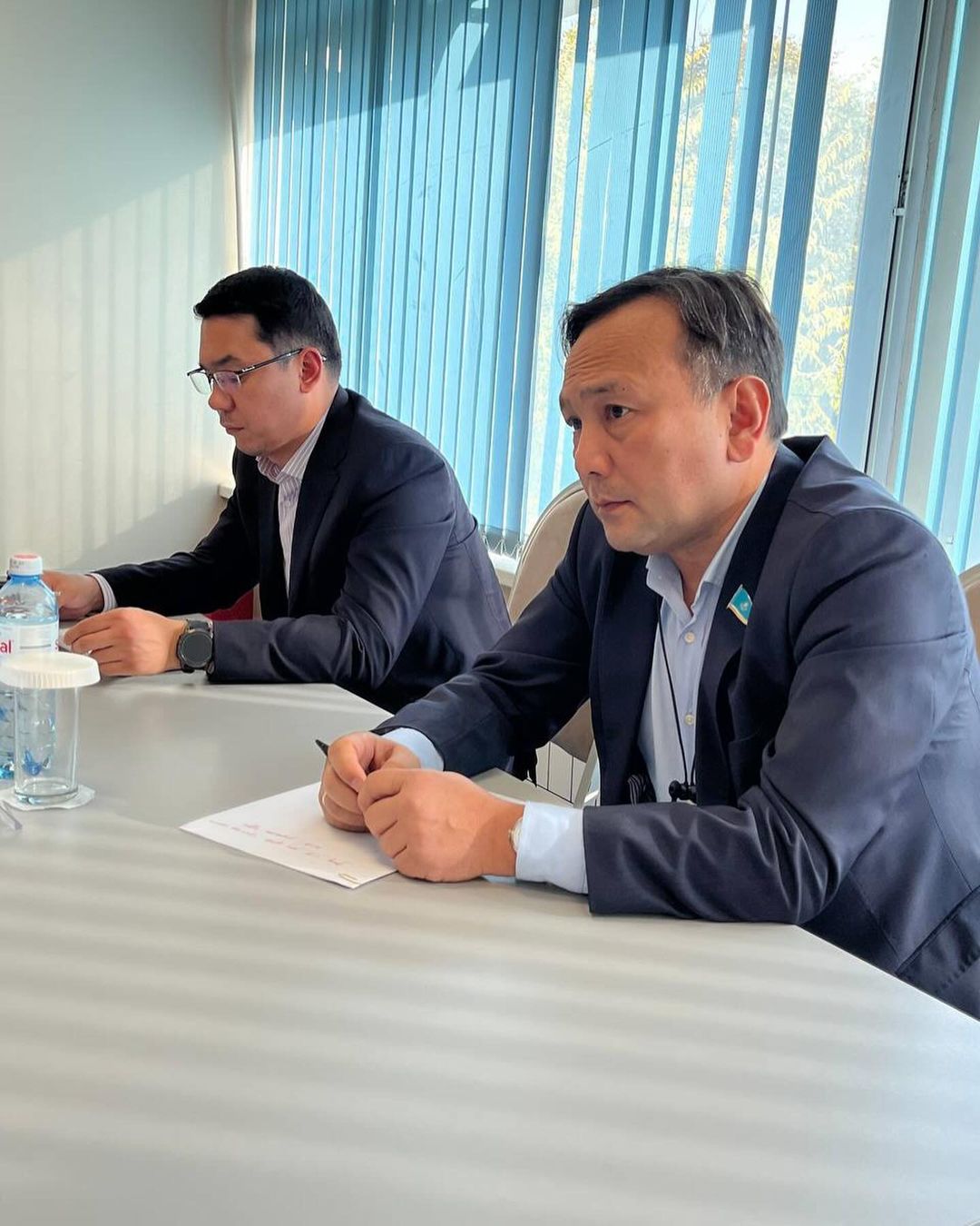 Алмалы ауданының әкімімен бірлесіп, азаматтарды жеке мәселелері бойынша қабылдау. 