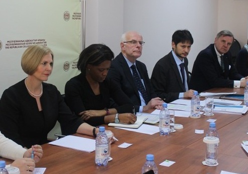 Встреча с экспертами Международной Комиссии юристов (МКЮ)