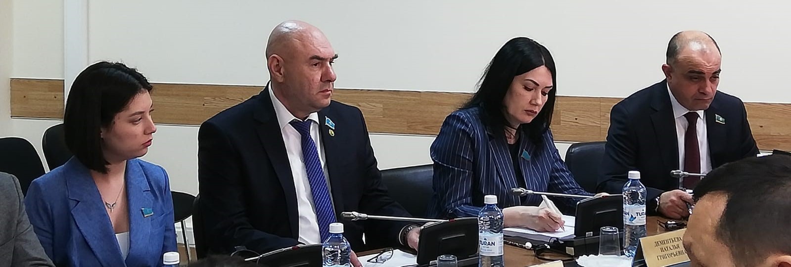 Заңнама және сот-құқықтық реформа комитетінің отырысы