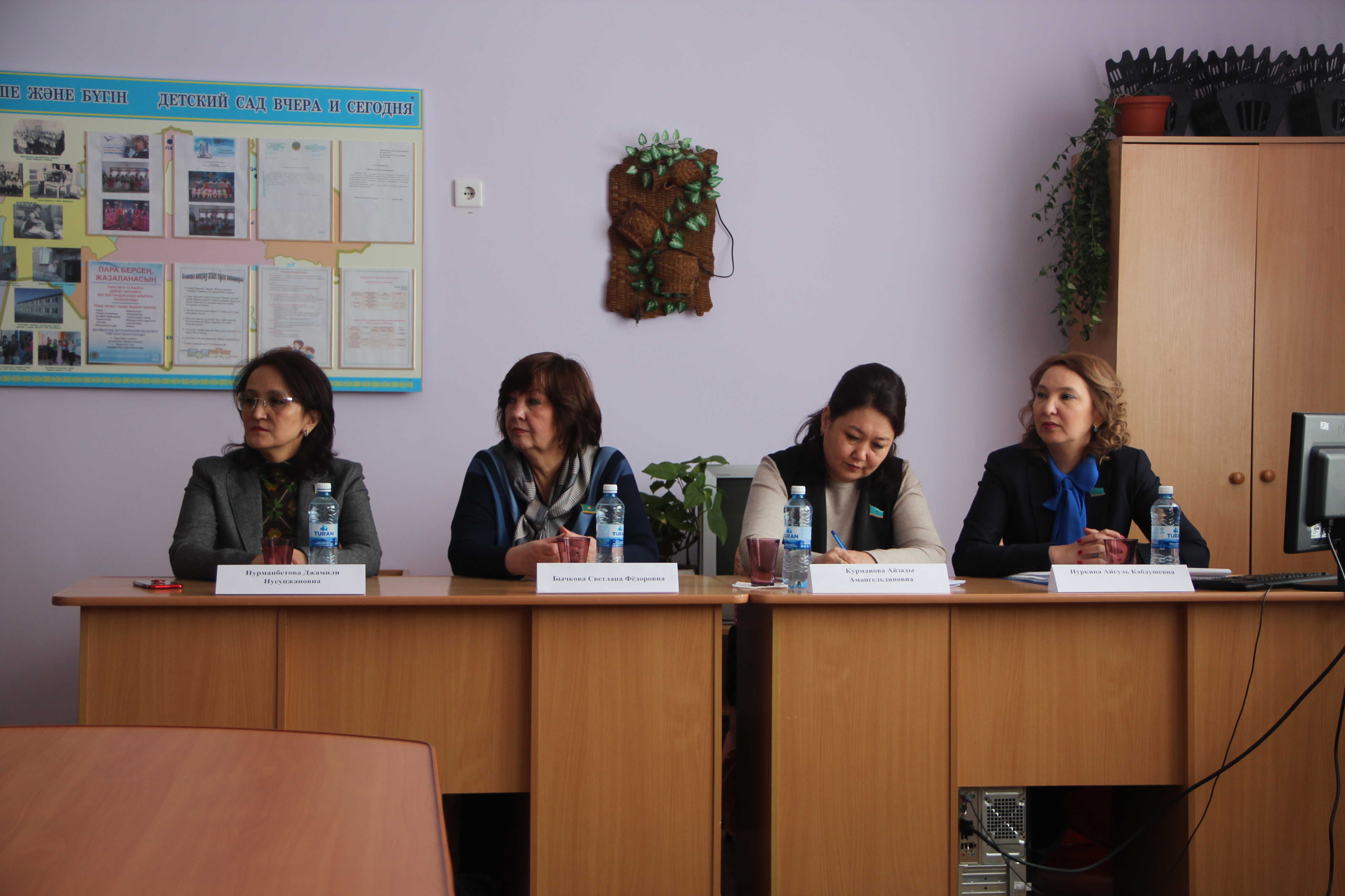 2 апреля текущего года Бычкова С.Ф. провела встречи с населением Есильского района Северо-Казахстанской области.
