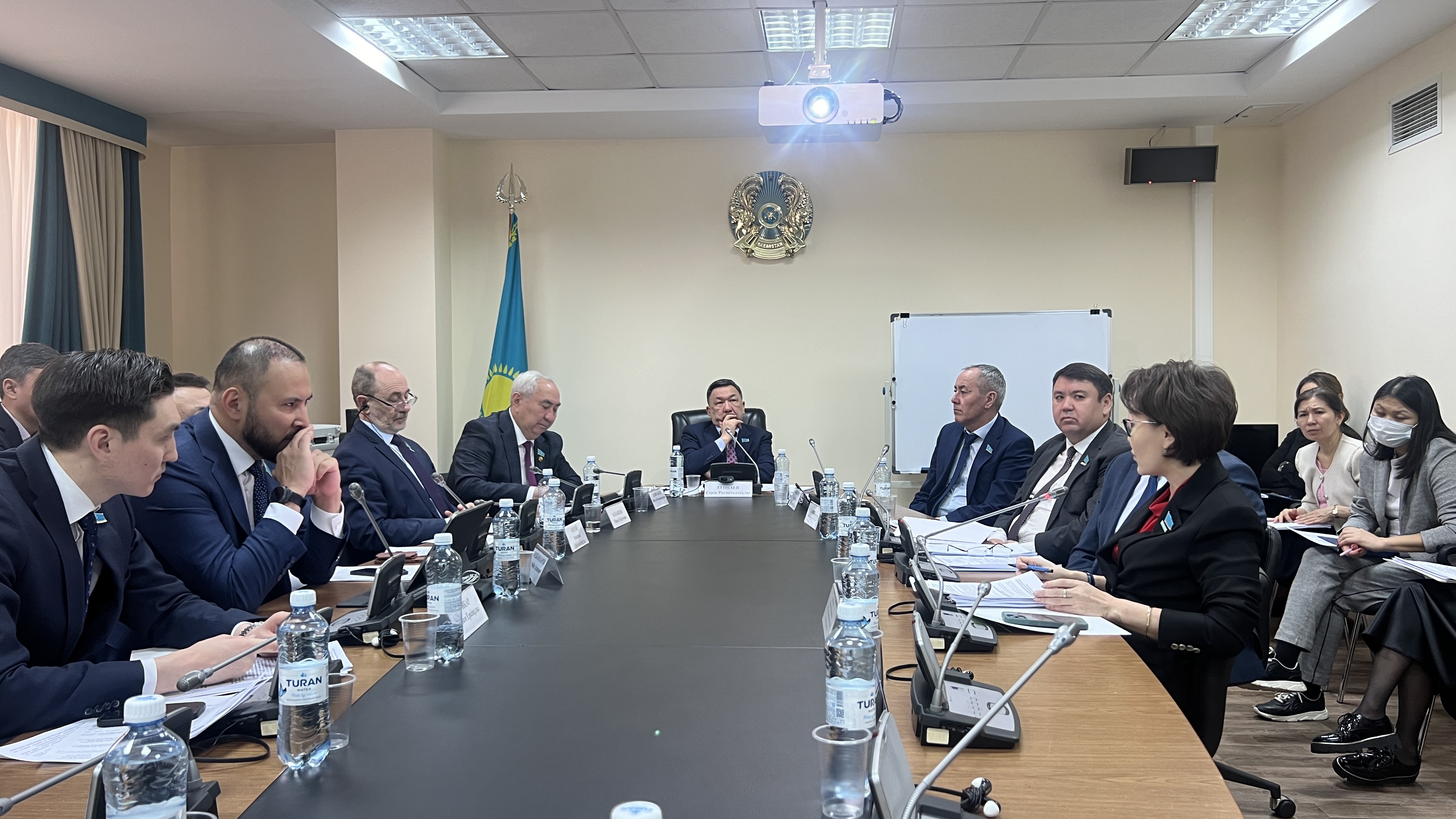 ЗАСЕДАНИЕ Комитета по аграрным вопросам Мажилиса Парламента Республики Казахстан