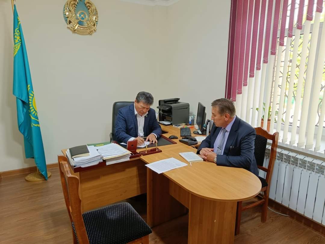 В ходе своей рабочей поездки в Атбасарский район, депутат Мажилиса А.Уисимбаев  провел прием граждан по личным вопросам в селе Шуйское