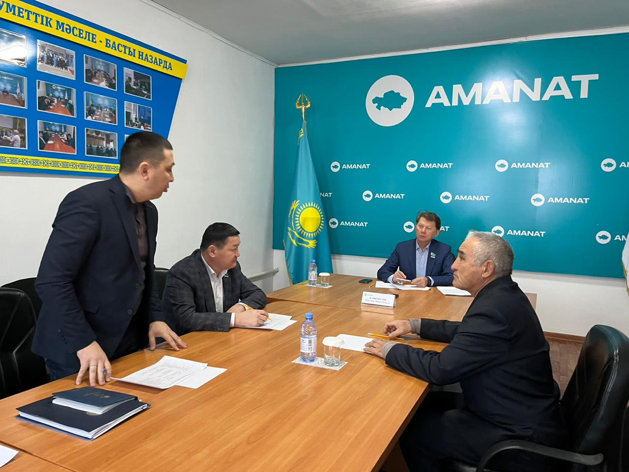 Депутат осы жылдың 6-14 қаңтар аралығында өңірде іс-сапарда болып, халықпен кездесті. Толық ақпарат депутаттың әлеуметтік парақшасында баяндалған.