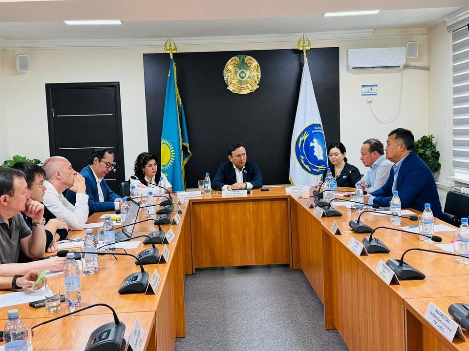 Алматы қоғамдық кеңесінде «Жаңа Салық кодексі – ол қандай болуы керек?» тақырыбындағы стратегиялық сессиясы. 