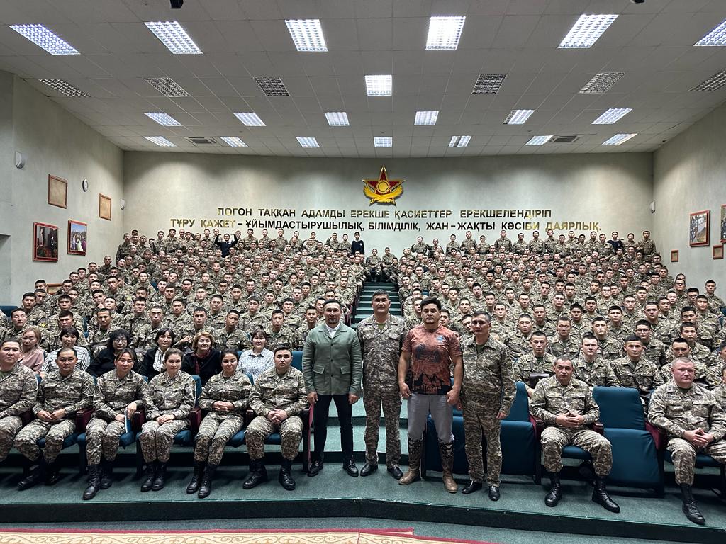 Военно-патриотическая встреча с личным составом в Военном колледже имени С. Нурмагамбетова
