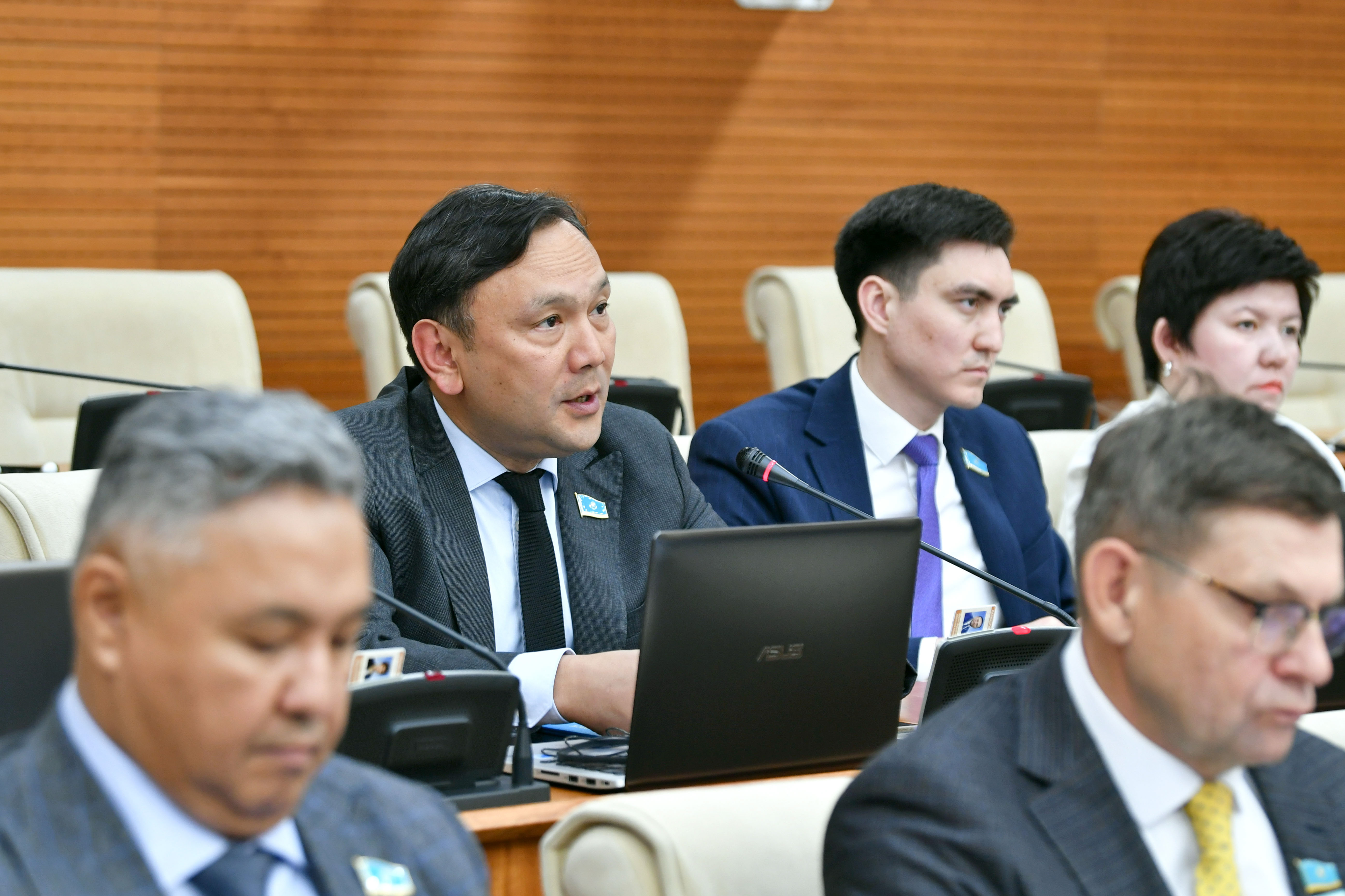 Білім беру жүйесінде қаржылық және құқықтық сауаттылыққа оқытудың бірыңғай мемлекеттік білім беру стандартын әзірлеу туралы