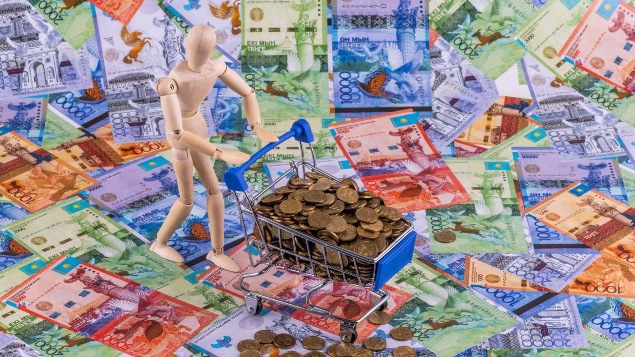 Пересмотреть систему расчета минимальной зарплаты могут в Казахстане