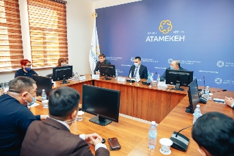Депутаты «Ак жола» провели встречу с представителями легкой промышленности в Восточно-Казахстанской области