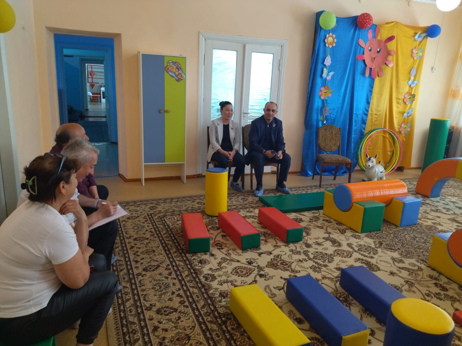 17 мая 2022 года состоялась встреча депутата Мажилиса Парламента РК Нугмановой Г.К. с работниками детского сада в Павлодарском районе. 