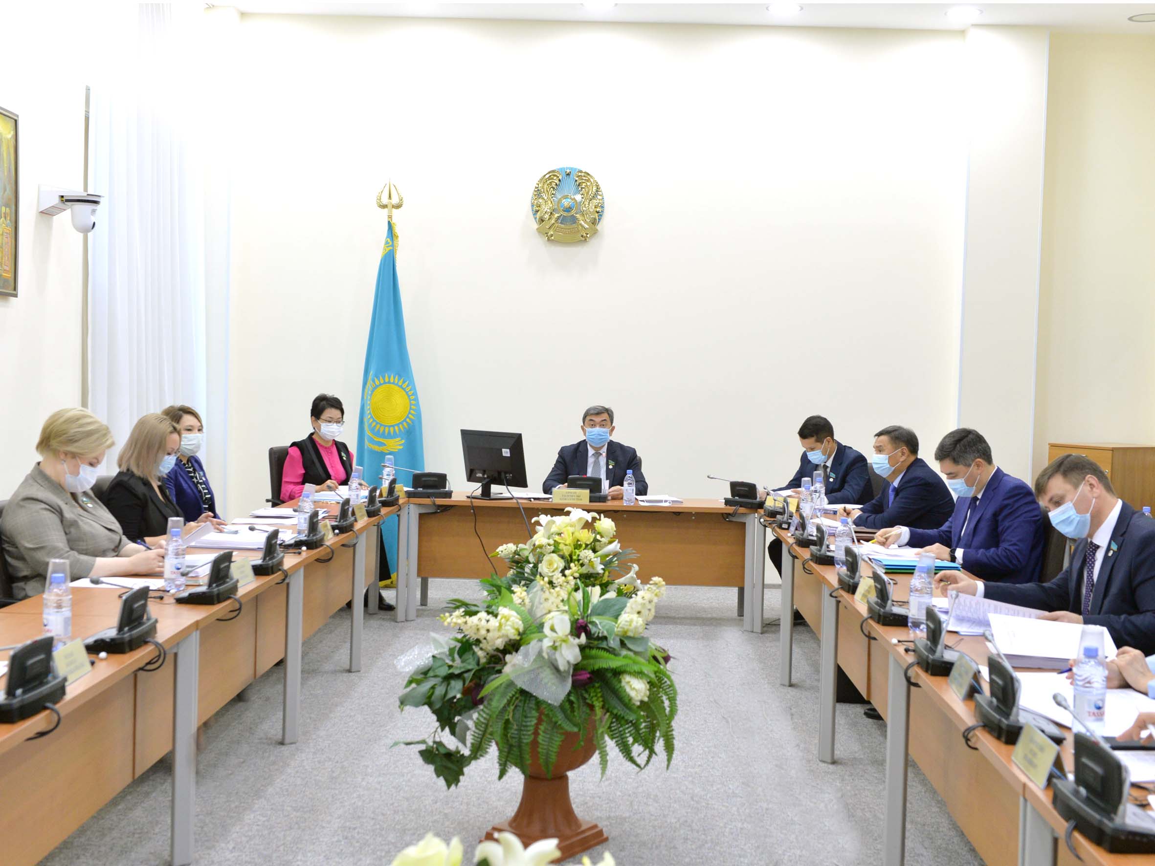 Заседание круглого стола по обсуждению законопроекта  «О внесении изменений и дополнений в некоторые законодательные акты Республики Казахстан по вопросам противодействия коррупции» 