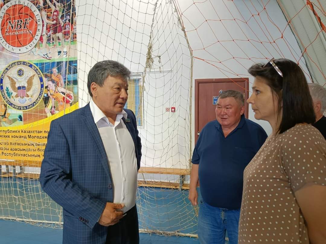 Депутат Мажилиса Аскарбек Уисимбаев  посетил физкультурно-оздоровительный комплекс «Олимп» г. Атбасар