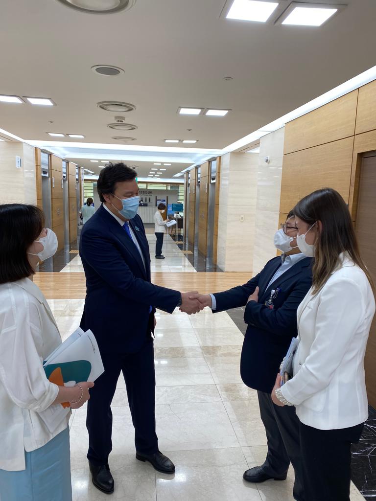 Депутат Мажилиса Парламента Республики Казахстан Елеуов Г.А. посетил медицинский центр "Асан" в г. Сеул, Республика Корея.