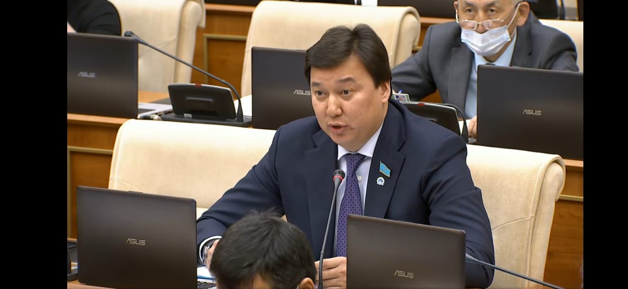 Оглашен 14 апреля 2021 г.	Министру здравоохранения Республики Казахстан  Цою А.В.  Согласно Предвыборной программе партии «Nur Otan» - здоровье казахстанцев является одним из главных приоритетов. 