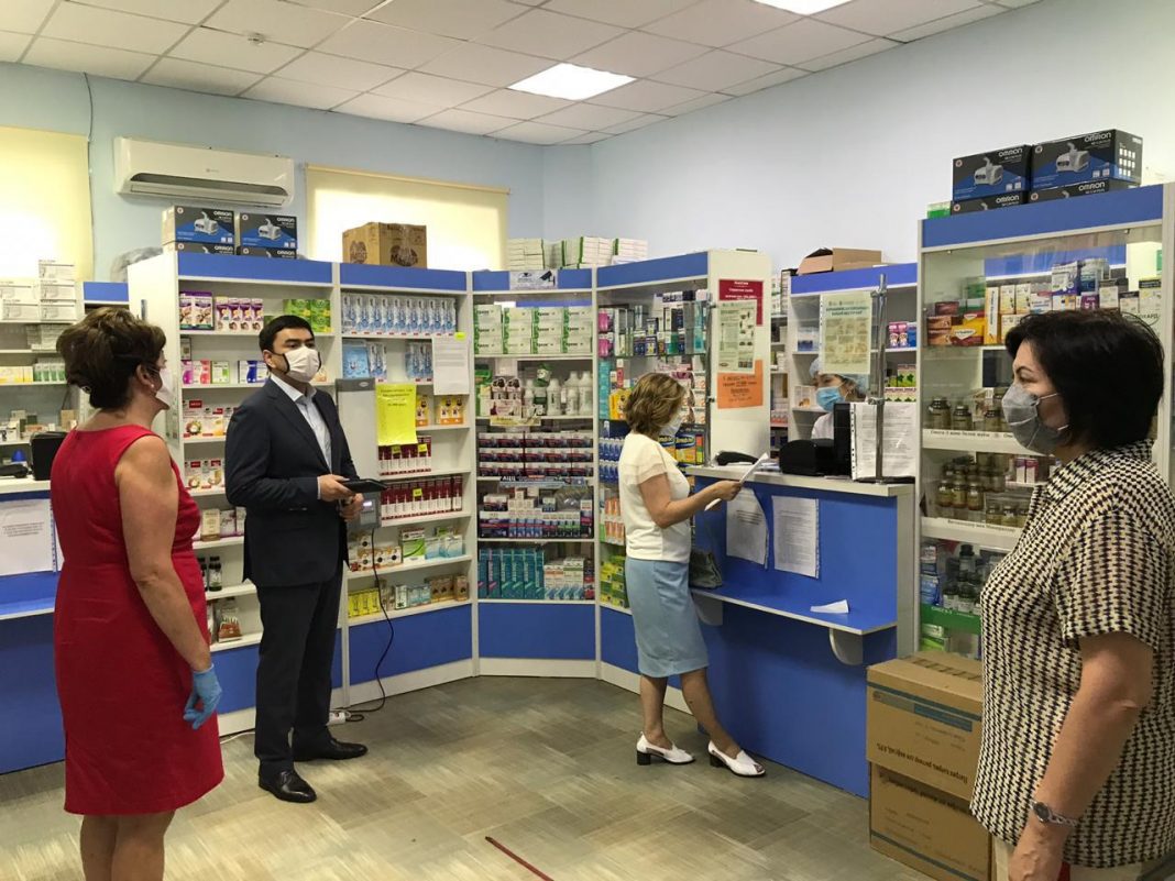В столице совместно с депутатами проводится мониторинг аптек