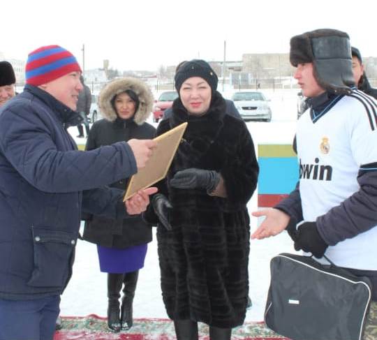  Депутат Еспаева  посетила закрытие зимней олимпиады по хоккею 