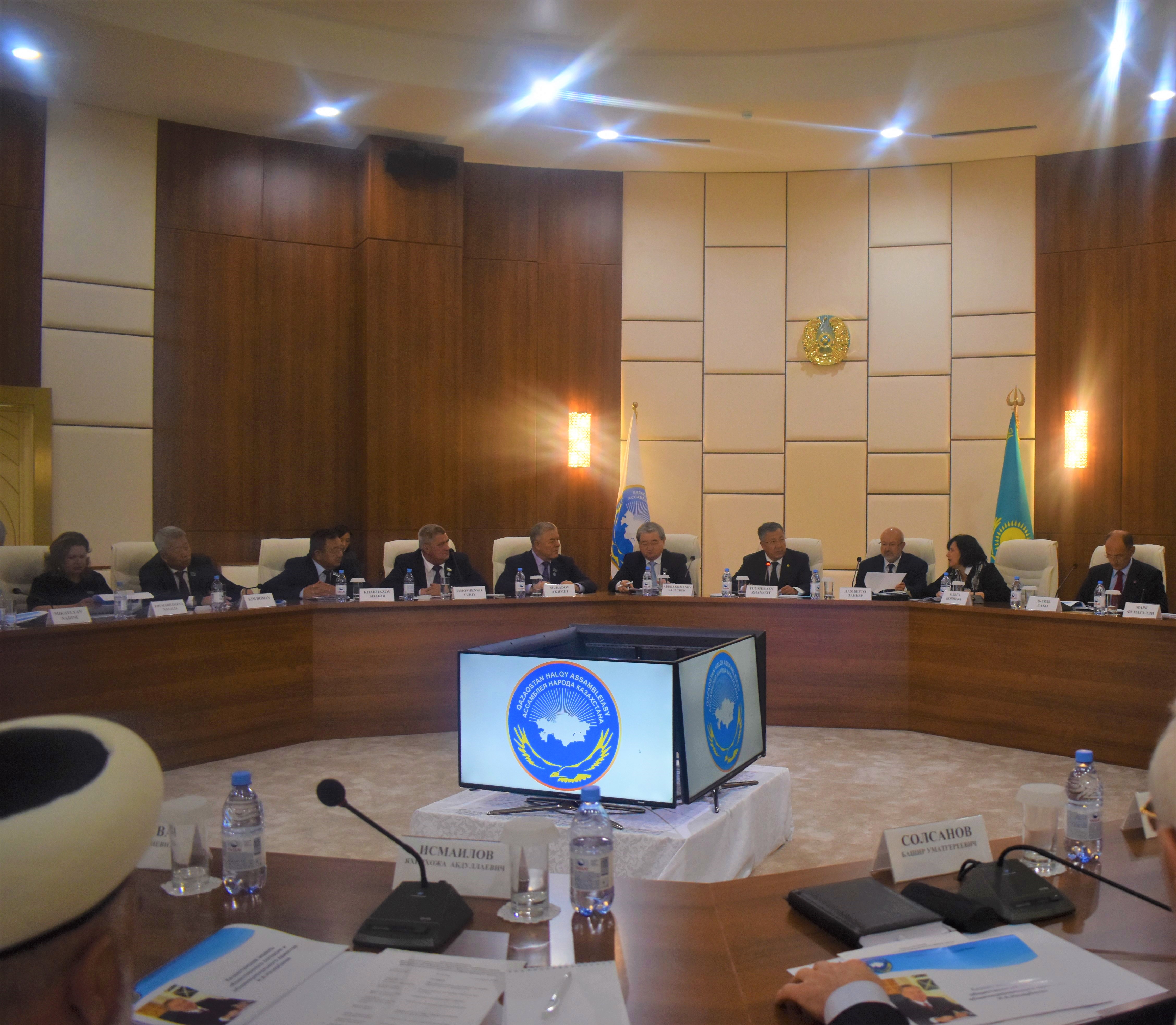 Депутаты от Ассамблеи народа Казахстана встретились с Верховным комиссаром по делам национальных меньшинств ОБСЕ