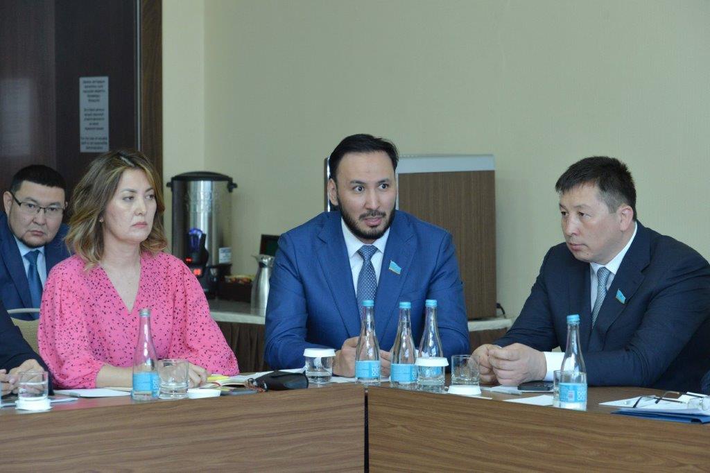 Ауыл шаруашылығы саласын дамыту мәселелері жөніндегі дөңгелек үстел отырысы