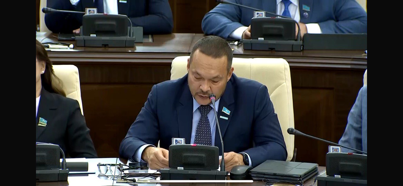 ҚР Парламенті Мәжілісінің депутаты К. В. Авершин Мемлекеттік құпиялар туралы заңнаманы сақтаудың тиімділігіне қатысты