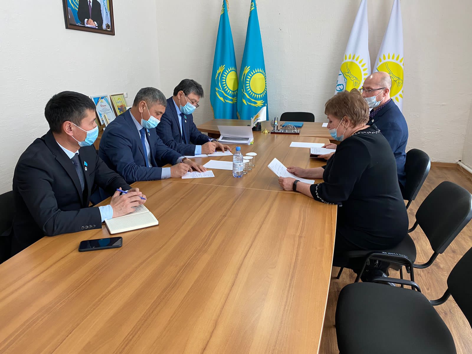 Аскарбек Уисимбаев провел прием граждан Астраханского района Акмолинской области