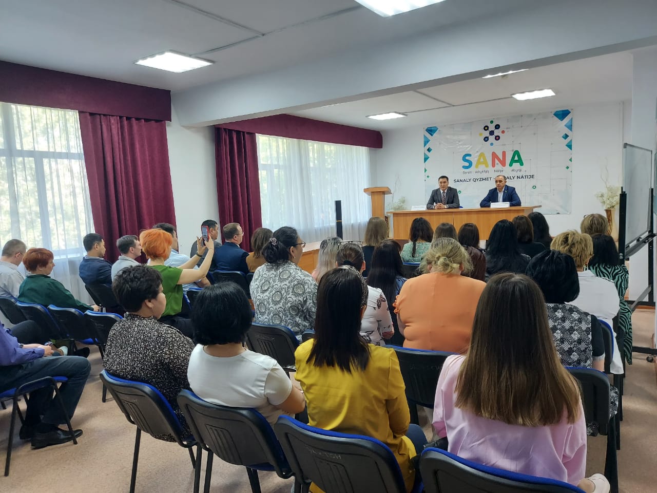 02.06.2022г. в г. Петропавловск состоялись встречи депутата Магеррамова М.М. с коллективом филиала некоммерческого акционерного общества «Государственная корпорация «Правительство для граждан»,  с работниками специализированной школы-интерната-колледжа