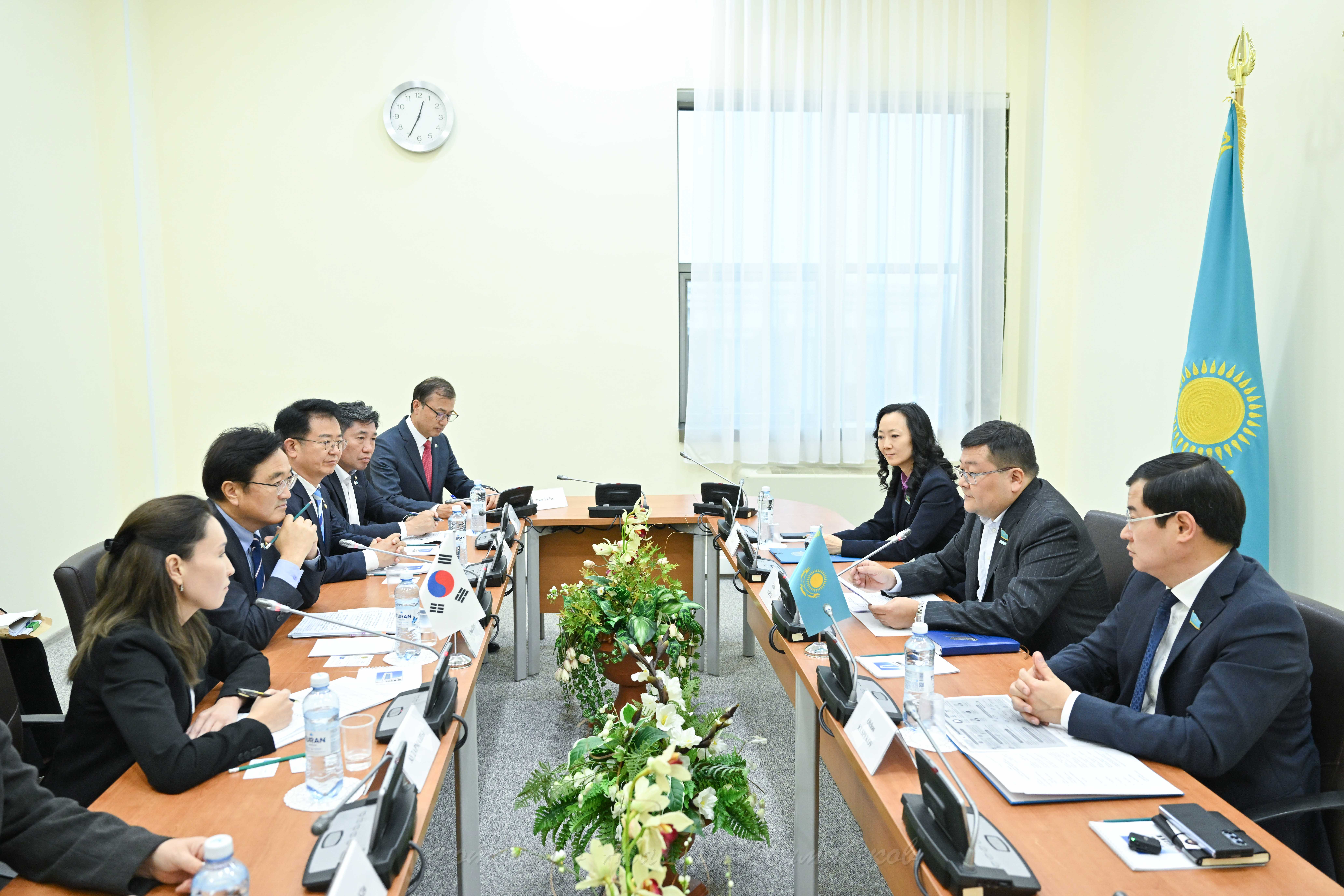 Депутаты Казахстана и Республики Корея договорились об укреплении межпарламентского сотрудничества 