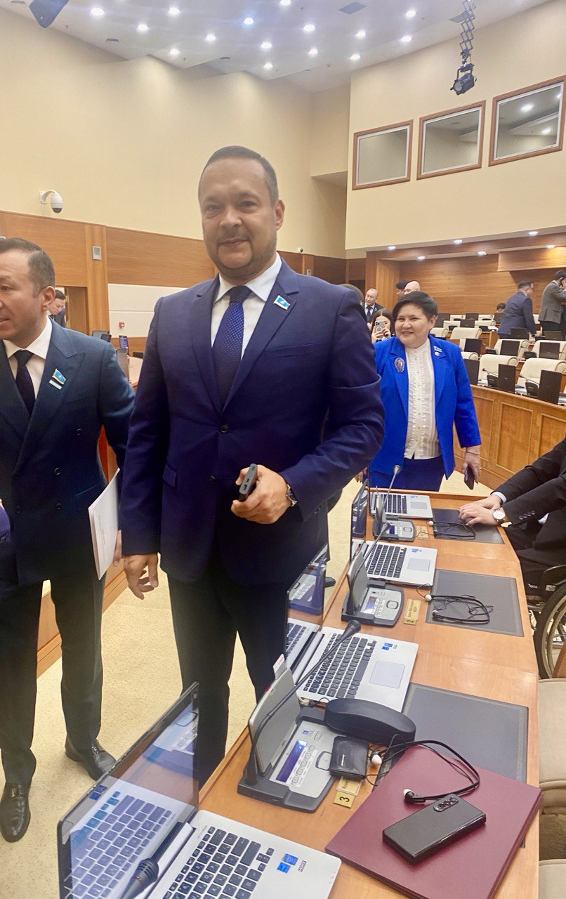 ПАРЛАМЕНТ МӘЖІЛІСІ ДЕПУТАТТАРЫНЫҢ ЖАЛПЫ ОТЫРЫСЫ