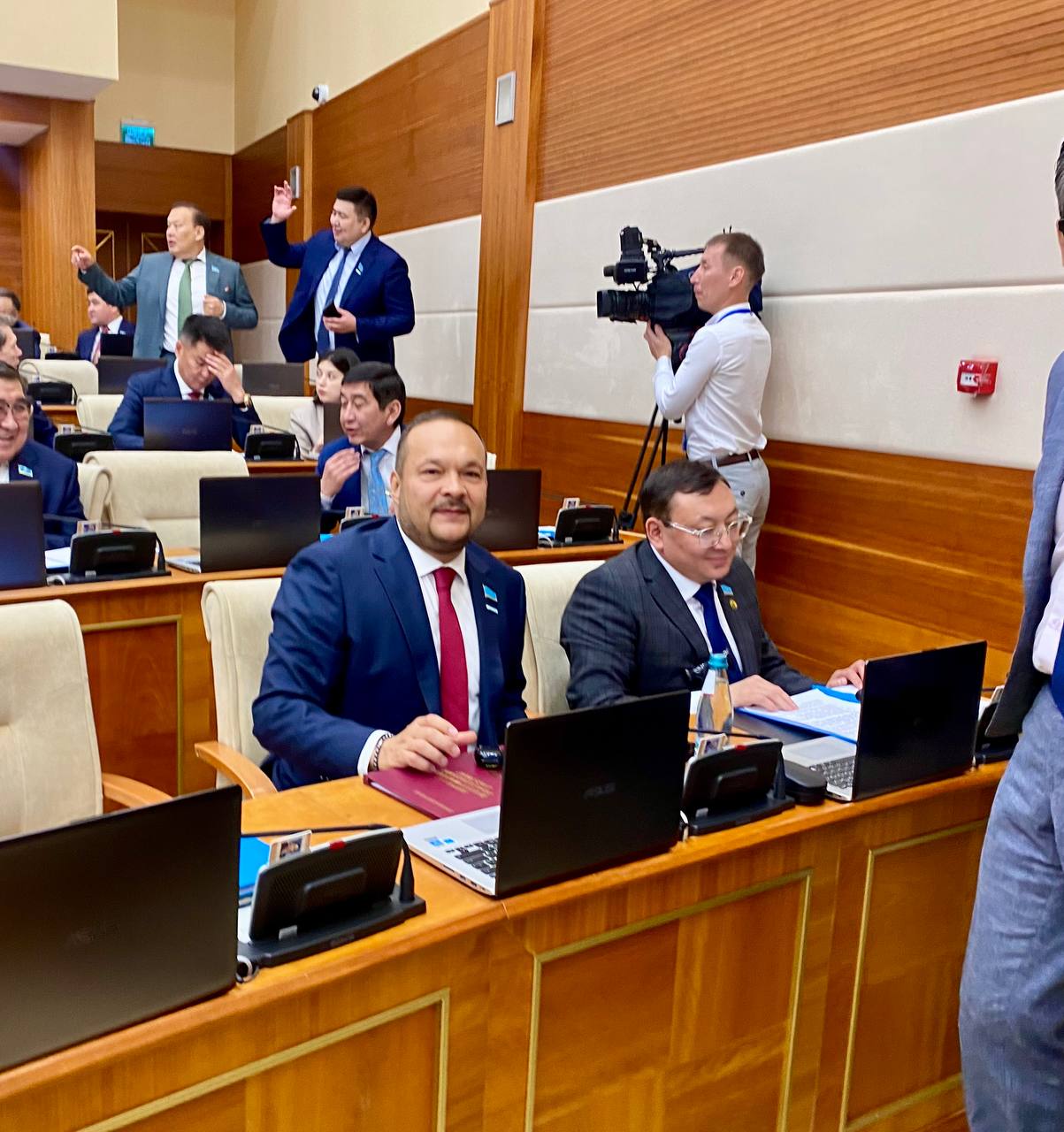 Қазақстан Республикасы Парламенті Мәжілісінің жалпы отырысында Қазақстан Республикасы Премьер-Министрінің орынбасарының атына депутаттық сауал айтылды.  