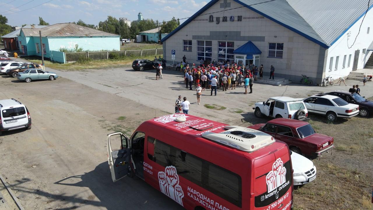 Красный автобус побывал в Костанайской области.