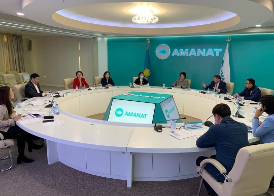 Работа в Республиканском общественном совете при партии "AMANAT"