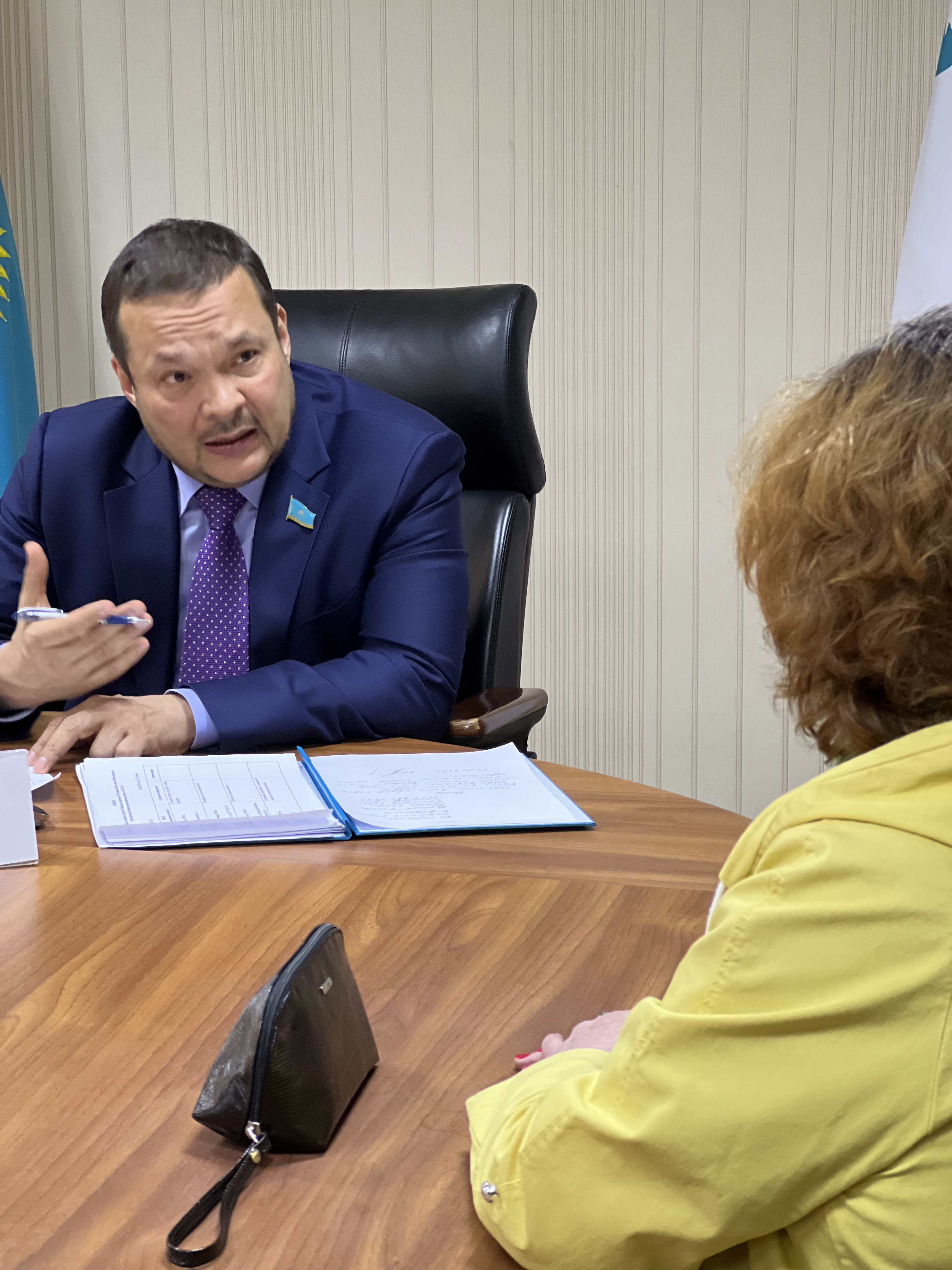 Қазақстан Республикасы Парламенті Мәжілісінің депутаты К. в. Авершиннің "Время" қоғамдық - саяси газеті үшін берген сұхбаты.