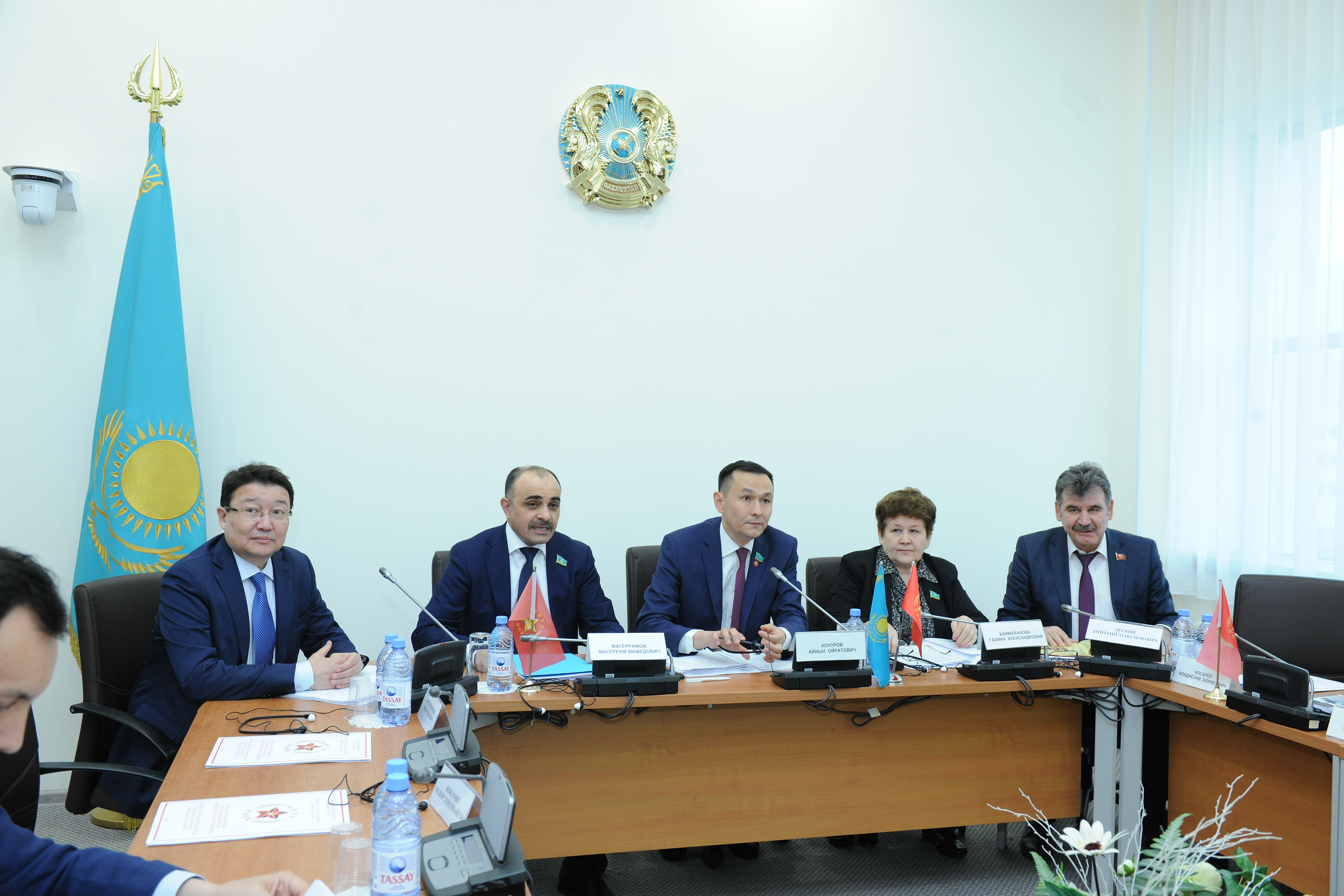 Круглый стол на тему: "Проблемы трудоустройства молодежи"