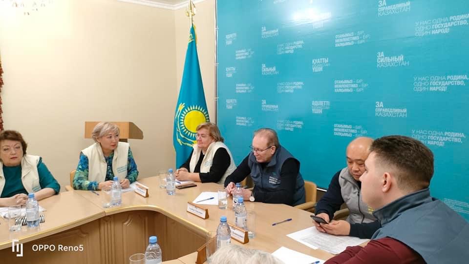 Встреча с лидерами общественного мнения города, ветеранами партии, Почетными гражданами города и активистами партии г.Лисаковска
