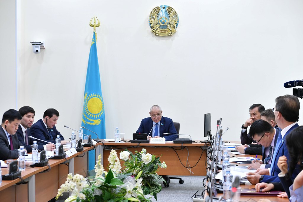 «Жануарларға жауапты қарау туралы» Қазақстан Республикасының Заңына өзгерістер мен толықтырулар енгізу туралы» Заң жобасының таныстырылымы