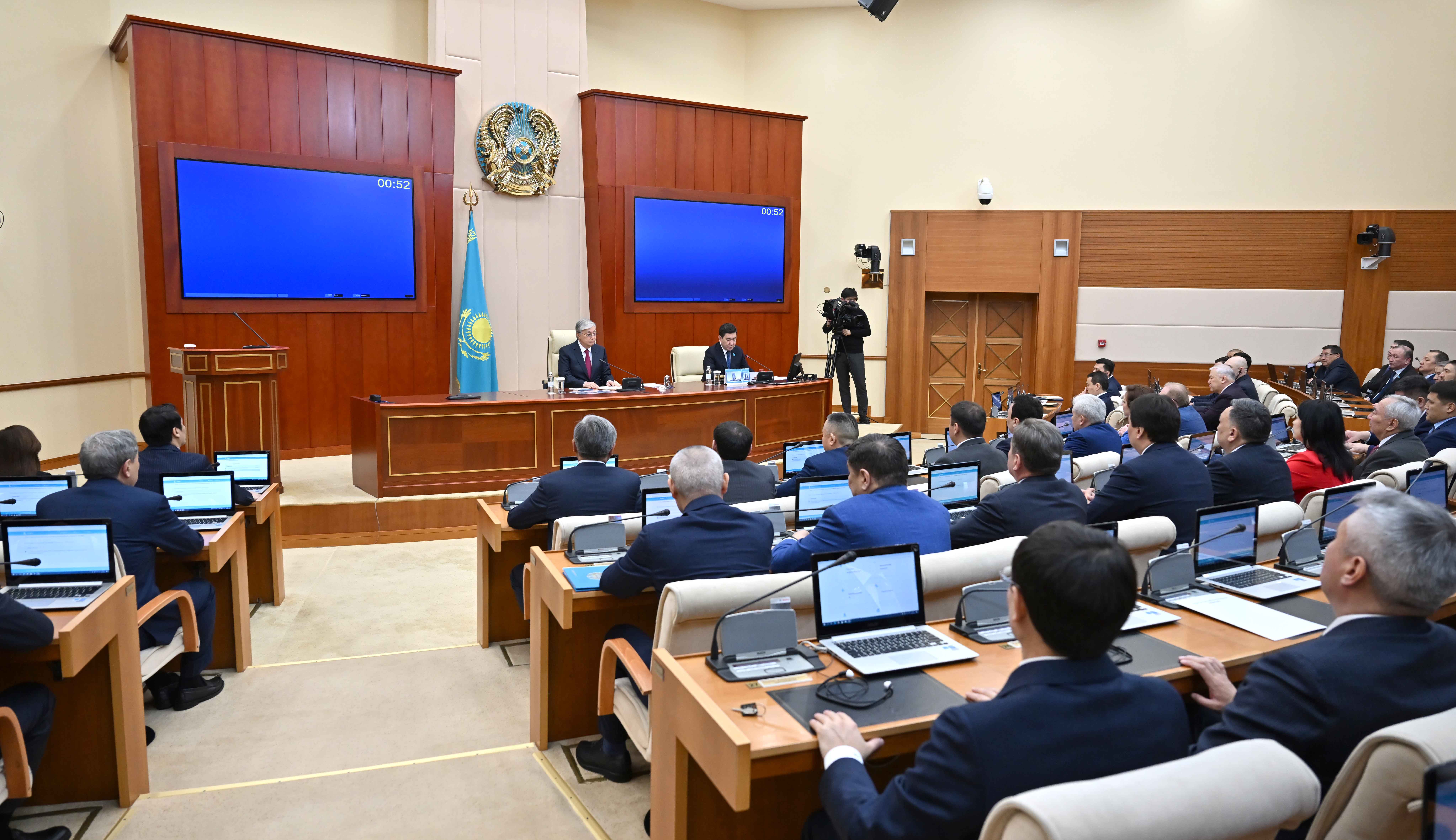 ПРЕЗИДЕНТ ҚАСЫМ-ЖОМАРТ ТОҚАЕВ ПАРЛАМЕНТ МӘЖІЛІСІНІҢ ПЛЕНАРЛЫҚ ОТЫРЫСЫНА ҚАТЫСТЫ