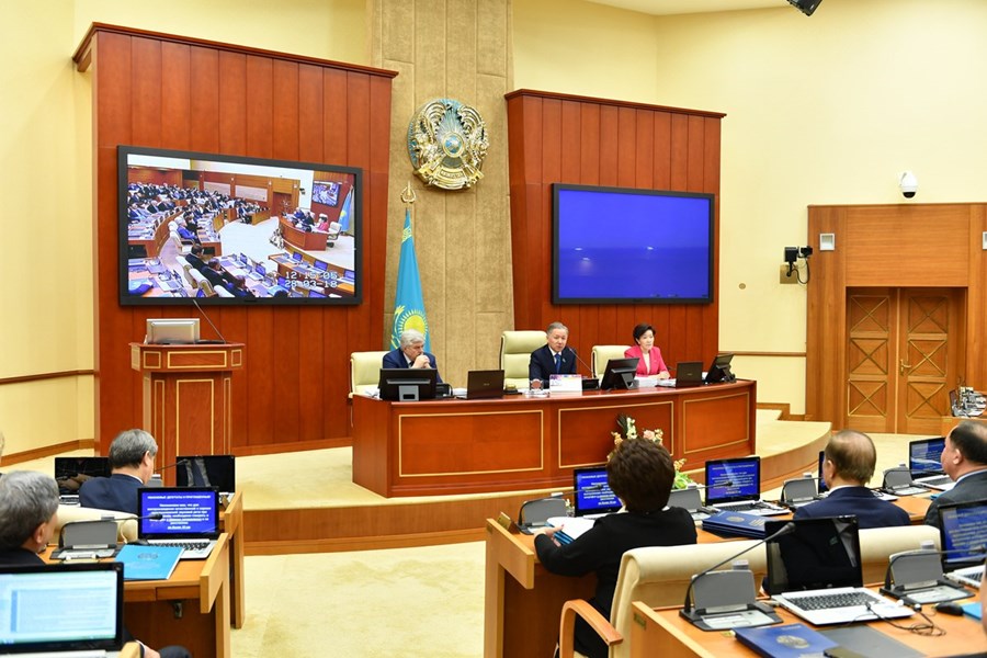 28.03.2018 Mazhilis approved the draft law on advocacy activity and legal assistance in the first reading