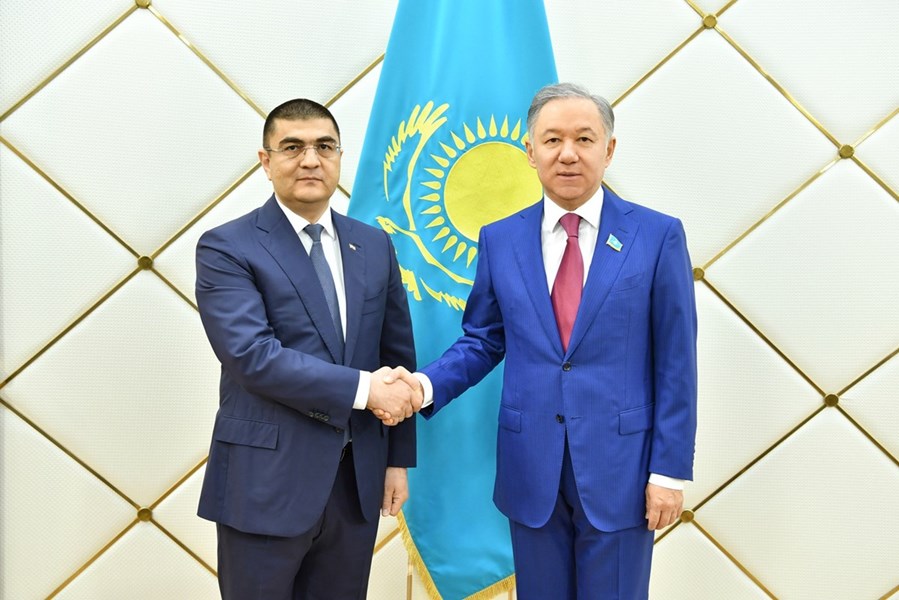 18.06.2019 Chairman of the Chamber Nurlan Nigmatulin received Ambassadors Extraordinary and Plenipotentiary of a number of foreign countries. N. Nigmatulin and Ambassador of Turkmenistan Toila Komekov