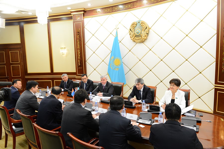 Meeting of vice-speaker S.A.Dyazhenko with the delegation from the Great State Khural of Mongolia headed by the leader of inter-parliamentary group A.Tleihan