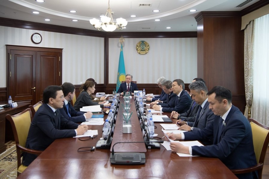 31.03.2017 Draft agenda of the plenary session contains new draft law “On changes and amendments to some legislative acts of the Republic of Kazakhstan on social support” received by the Mazhilis  